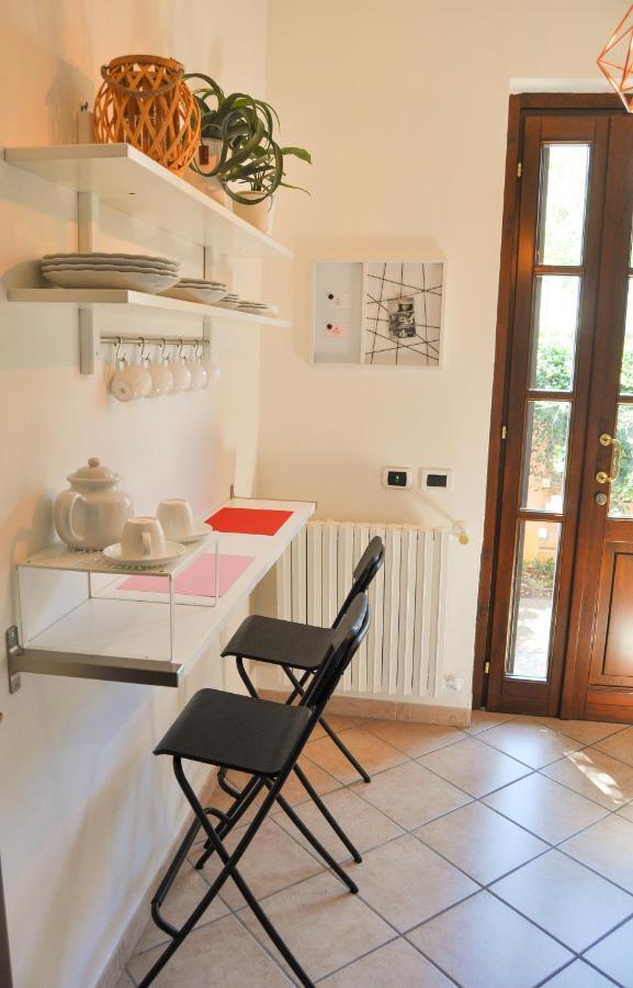 B&B Sarita'S Rooms Certosa di Pavia Buitenkant foto